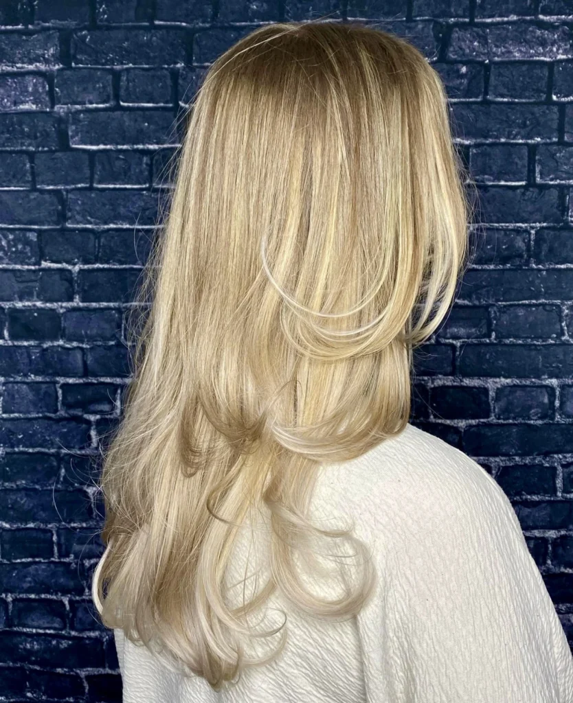 long layers for round faces
