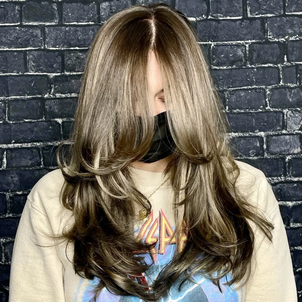 Top haircuts for round faces