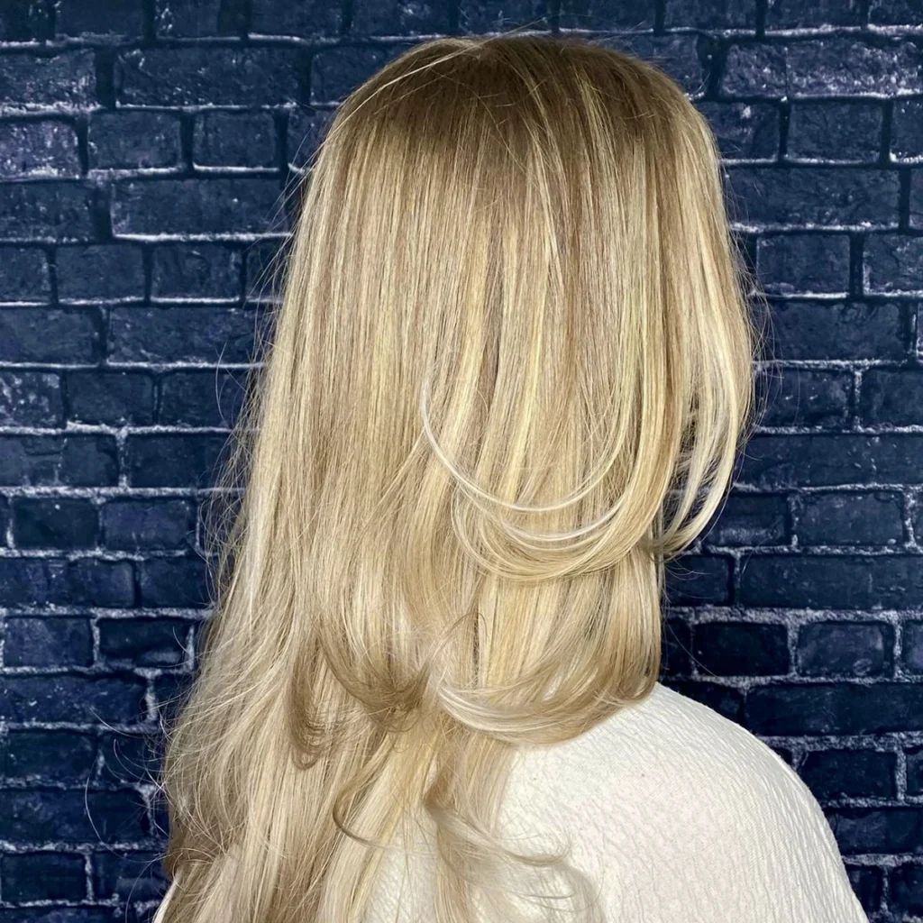 Hair Trends for 2026 - Buttery Blondes on Straight Hair