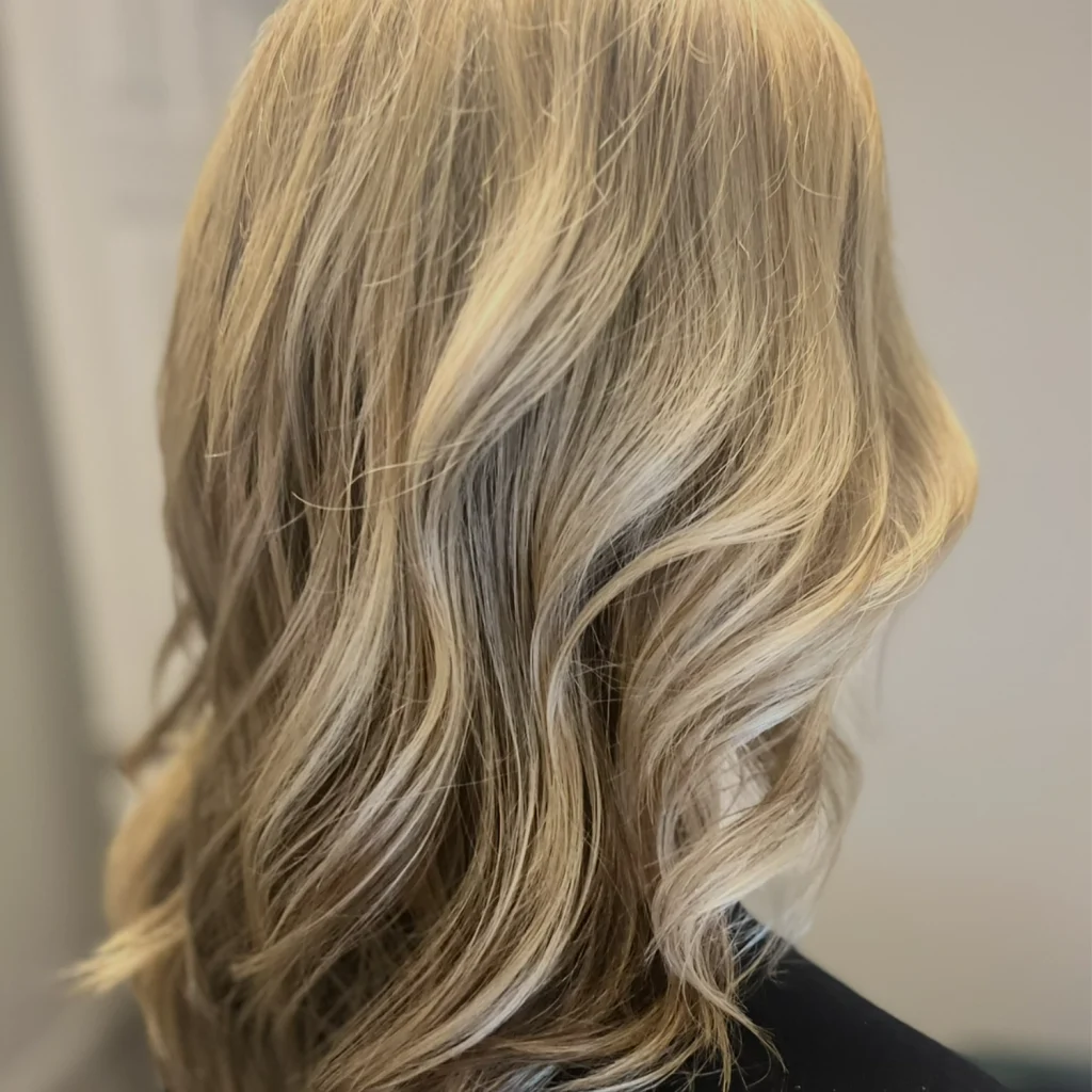 Beautiful Personalized Hair Color on the Main Line - The Difference Between Finished and Right